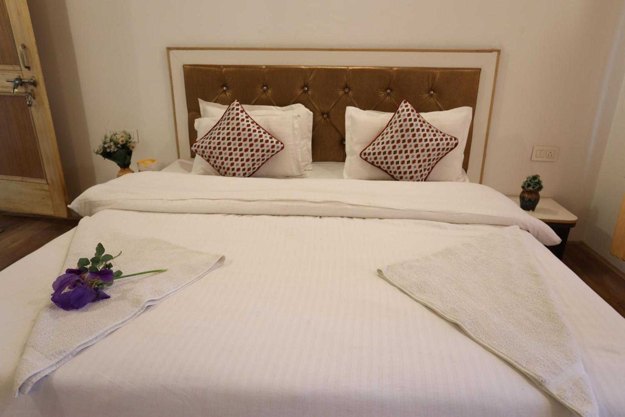 Odbar Guest House Best Guest House At Leh Ladakh ภายนอก รูปภาพ