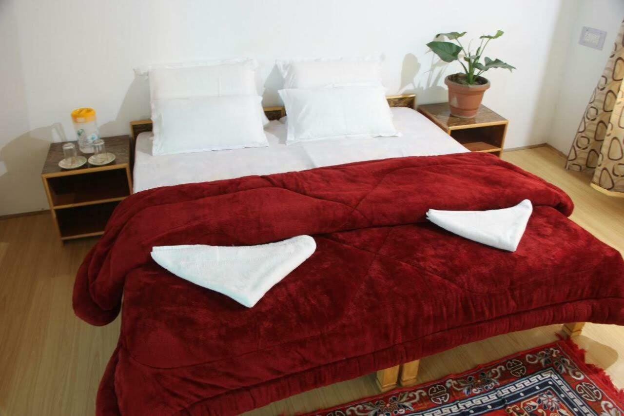 Odbar Guest House Best Guest House At Leh Ladakh ภายนอก รูปภาพ